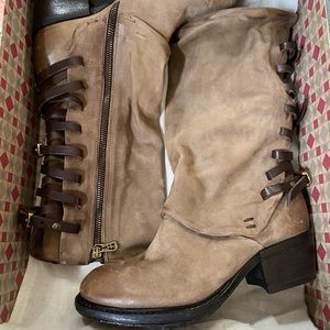 Krisanne Boots from Sundance